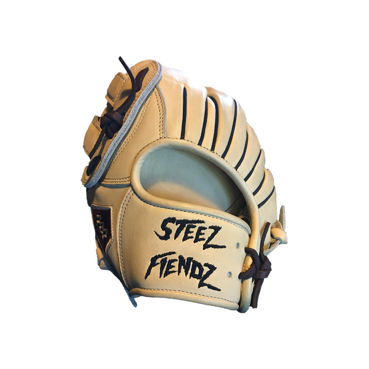 Steez Mania ProOrder Outfield Glove